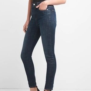 Gap Super High Rise True Skinny Jeans
